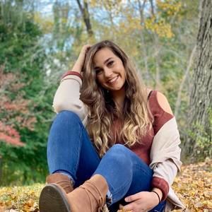 Meet your Posher, Julia